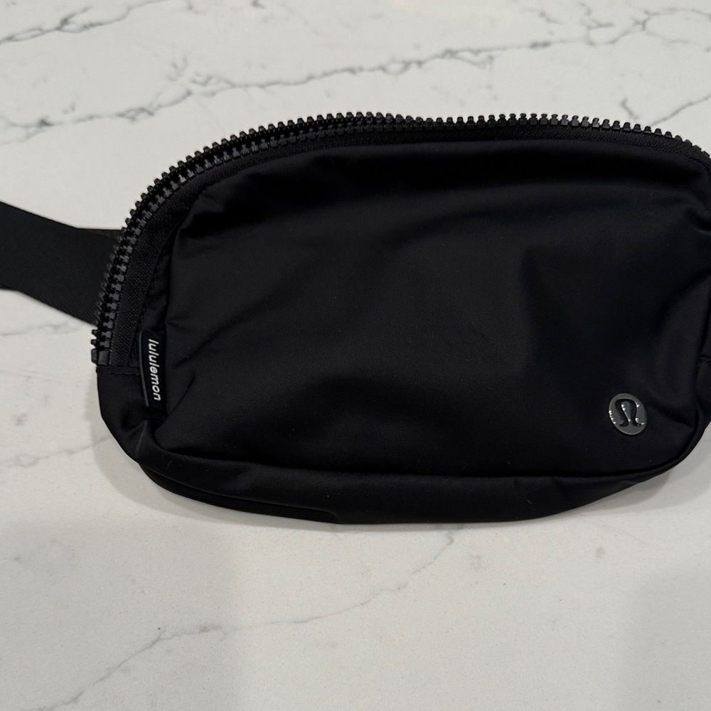lululemon athletica Black Belt Bag
